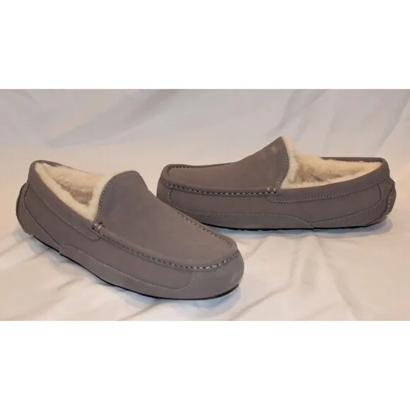 NIB UGG Mens ASCOT Suede Shearling Lined Slip On Moccasin Slippers GRAY 9