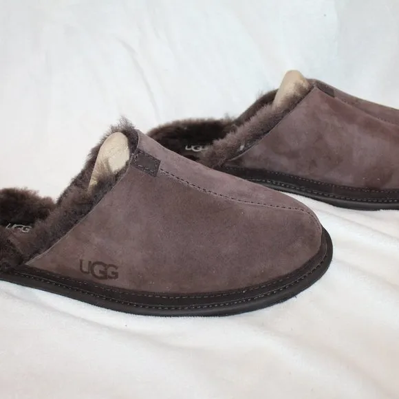 NIB UGG MEN'S‎ SUEDE SHEARLING LINED SCUFF SLIPPERS STOUT BROWN