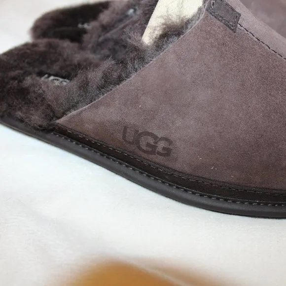 NIB UGG MEN'S‎ SUEDE SHEARLING LINED SCUFF SLIPPERS STOUT BROWN