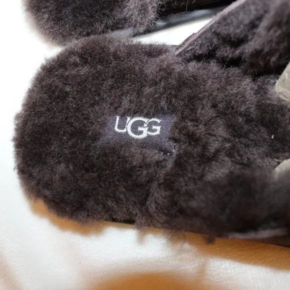 NIB UGG MEN'S‎ SUEDE SHEARLING LINED SCUFF SLIPPERS STOUT BROWN