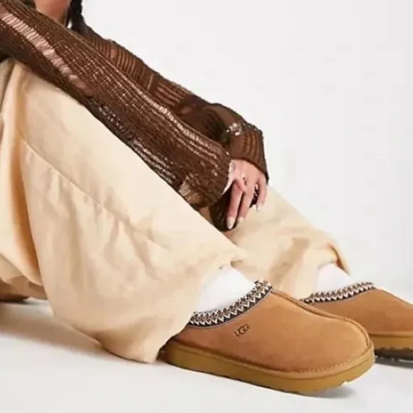 NIB UGG Tasman Slipper Chestnut Women's Size 5