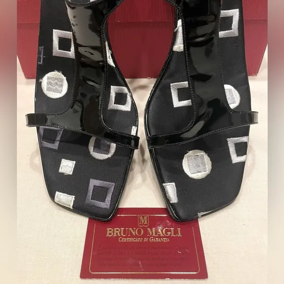 NIB Vintage BRUNO MAGLI Black Geometric Strappy Patent Wedge Buckle Sandals