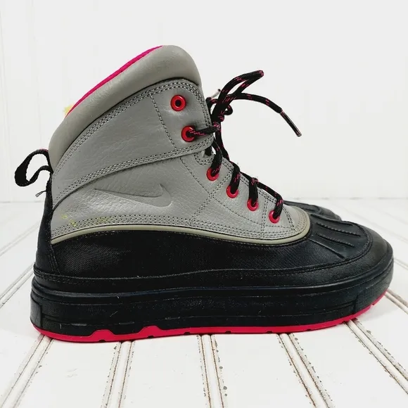 Nike ACG Woodside Pink Black Grey Leather Lace Up Boots M570