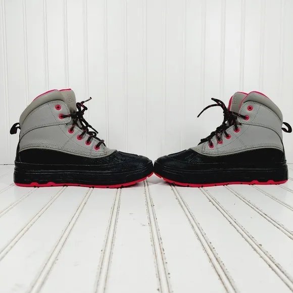 Nike ACG Woodside Pink Black Grey Leather Lace Up Boots M570