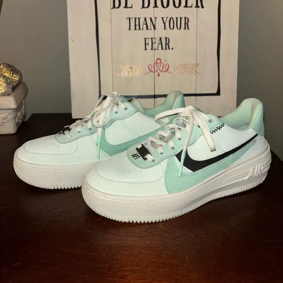 Nike AF1 Platform Air Force 1 (Womens Size 7) Shoes DX3730 300 Barely Enamel