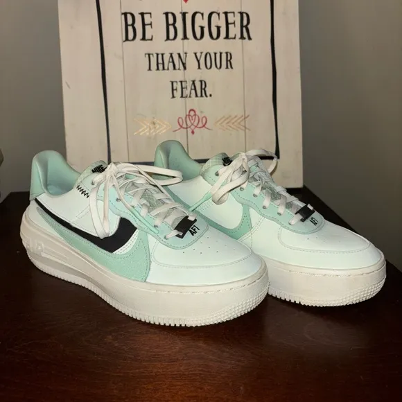 Nike AF1 Platform Air Force 1 (Womens Size 7) Shoes DX3730 300 Barely Enamel