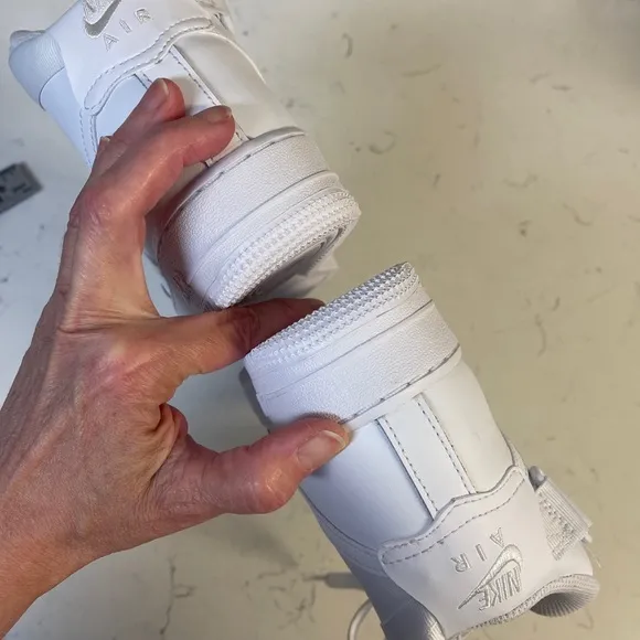 Nike Air Force 1 High LE Triple White GS Sneakers Size 6.5 Y DH2943-111 BIG KIDS