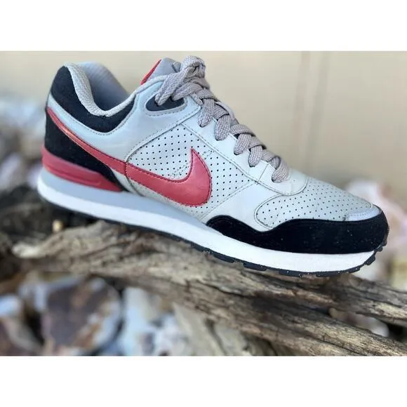 Nike Air Force Running Shoes‎ Men's Size 9 Gray Red Color way EUC