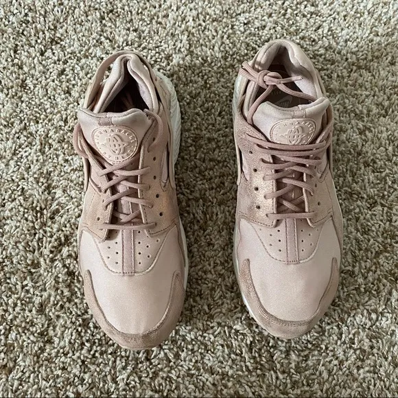 Nike Air Huarache Run Particle Beige Metallic Pink Size 10