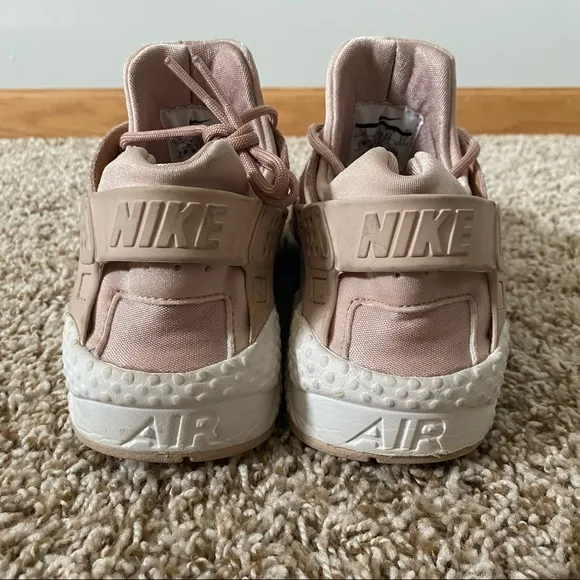 Nike Air Huarache Run Particle Beige Metallic Pink Size 10
