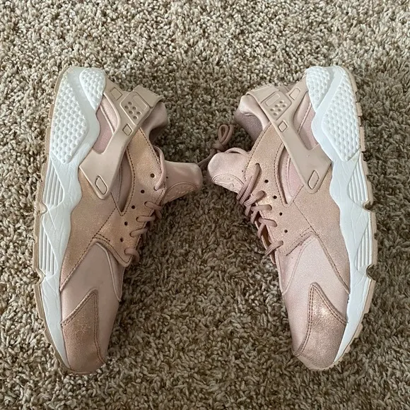Nike Air Huarache Run Particle Beige Metallic Pink Size 10