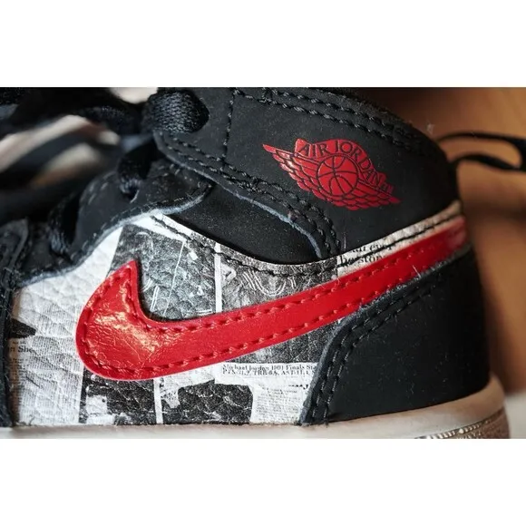 Nike Air Jordan 1 Mid SE Kids Size 7C BQ6933 061 Black Gym Red White Newspaper
