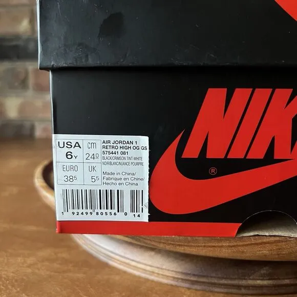 Nike Air Jordan 1 Retro High OG Crimson Tint Black Shoes Youth 6 Women 7.5