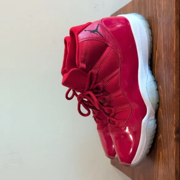Nike Air Jordan 11 Retro Gym Red Sz 13