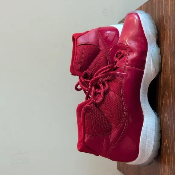 Nike Air Jordan 11 Retro Gym Red Sz 13