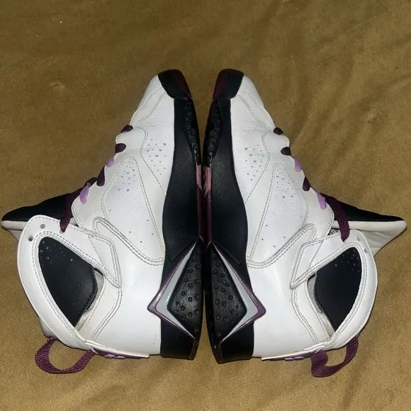 Nike Air Jordan VII 7 Retro GG GS White Fuchsia Glow Purple  442960-127 Sz 5.5Y