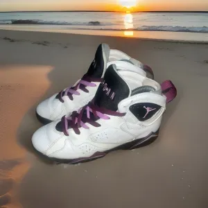 Nike Air Jordan VII 7 Retro GG GS White Fuchsia Glow Purple  442960-127 Sz 5.5Y