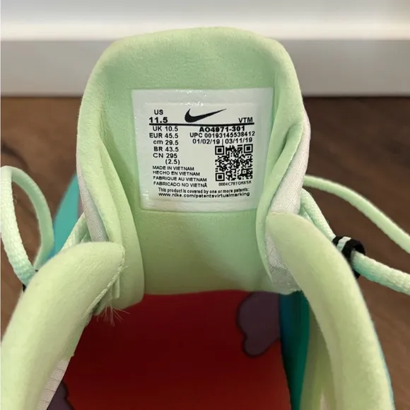 Nike Air Max 270 React Mens Size 11.5 Hyper Jade Frosted Spruce Shoes AO4971-301
