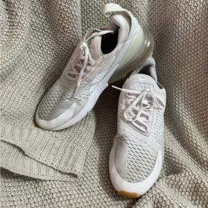 Nike Air Max 270 Shoes. White Gum. Size 10