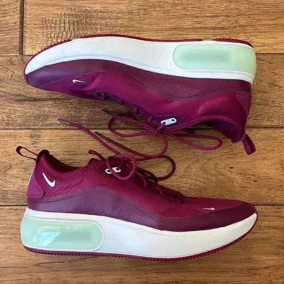 Nike Air Max Dia Running Shoes Bordeaux Edition True Berry Women’s Size 9.5