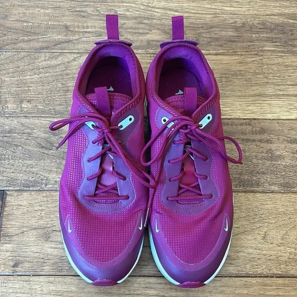 Nike Air Max Dia Running Shoes Bordeaux Edition True Berry Women’s Size 9.5