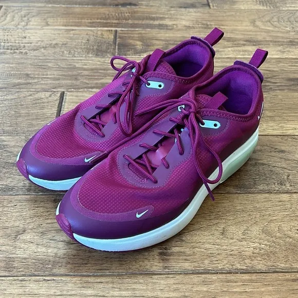 Nike Air Max Dia Running Shoes Bordeaux Edition True Berry Women’s Size 9.5
