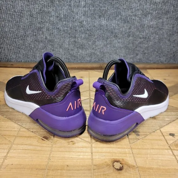 Nike Air Max Motion 2 Women's Size 10.5  Black/White/Blue Orchid (Purple) Shoes