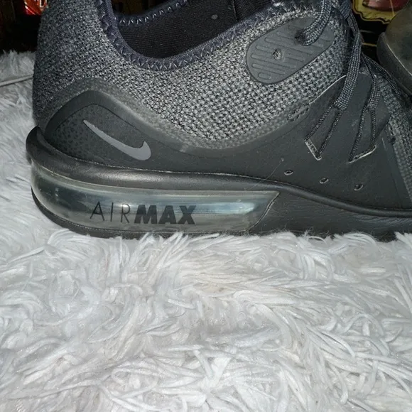 Nike Air Max Sequent 3 Men’s Size 10.5 Shoes Black 921694 010