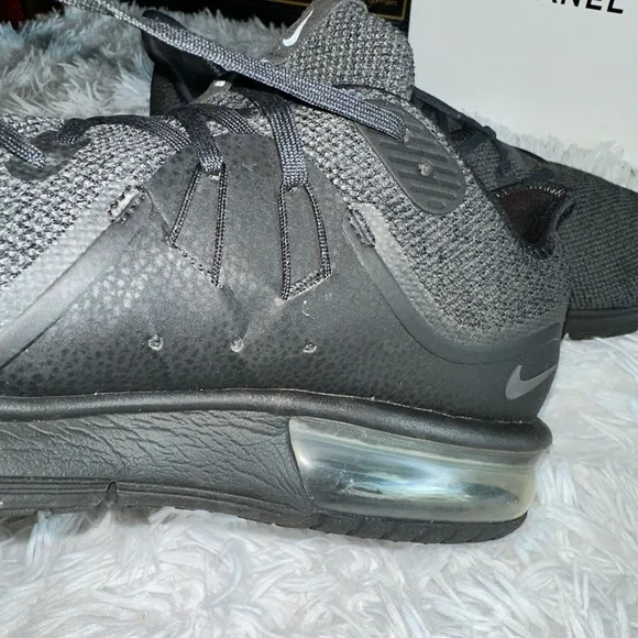 Nike Air Max Sequent 3 Men’s Size 10.5 Shoes Black 921694 010