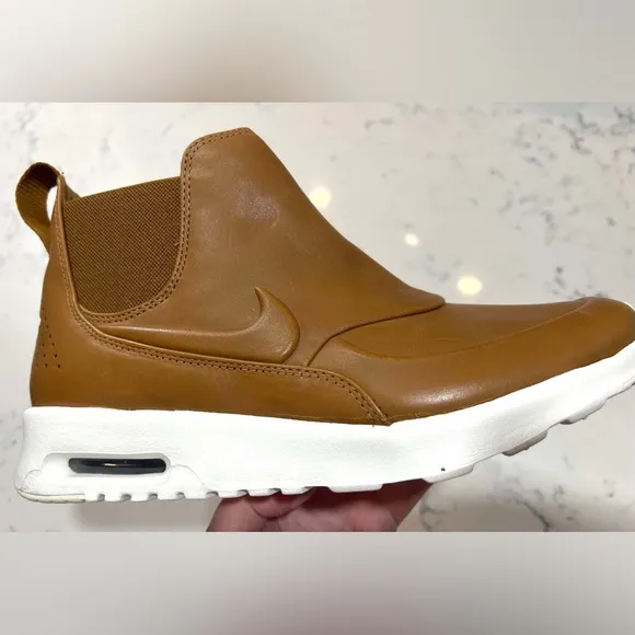 Nike Air Max Women’s Thea Mid Leather Chelsea Brown Boots New