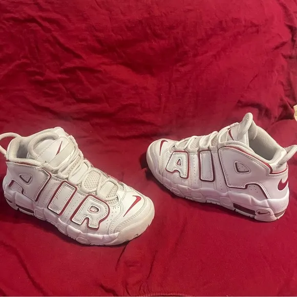 Nike Air More UptempoWhite Varsity Red Outline (PS) (3Y)