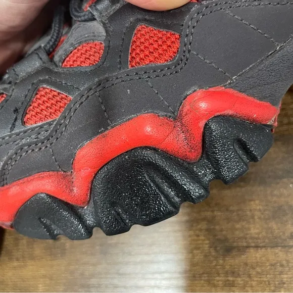 Nike Air Slant Mid Cross Trainer Shoes Men’s Size 8.5 Red, Black &amp; Dark Grey