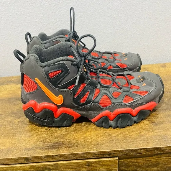 Nike Air Slant Mid Cross Trainer Shoes Men’s Size 8.5 Red, Black &amp; Dark Grey