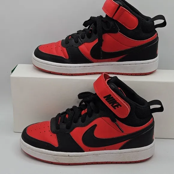 Nike basketball court borough 2 mid size 3.5y shoes