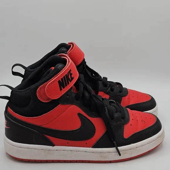 Nike basketball court borough 2 mid size 3.5y shoes