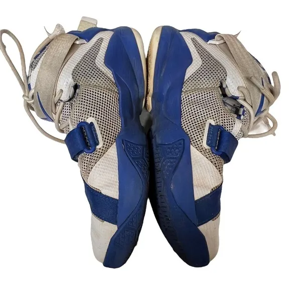 Nike Boy’s Lebron James Soldier IX UK Basketball Shoes 4.5Y