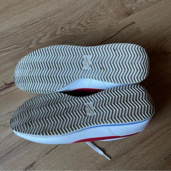 Nike Cortez Basic Leather Classic Sneaker Shoes White/Red Size 10.5