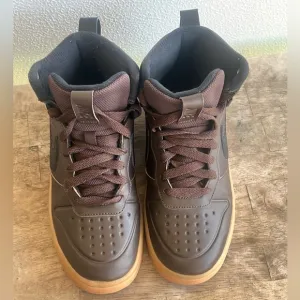 Nike Court Borough Mid 2 Boot GS 'Baroque Brown Gum' BQ5440-200 4.5 Youth