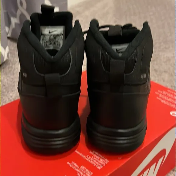 Nike Dual Fusion Hills Mid boots new H20 repel black Youth GS Boys Sizes