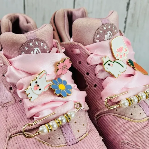Nike Huarache Run SE Girls Shoes Size 6Y Light Arctic Pink/Arctic chunky laces