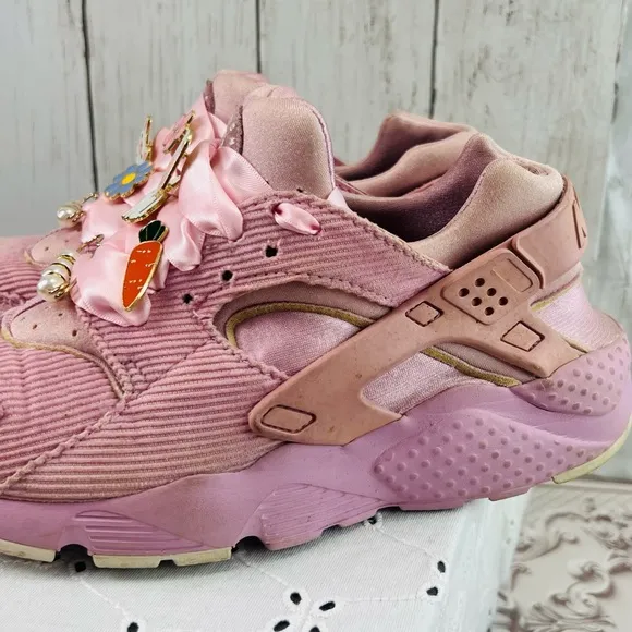 Nike Huarache Run SE Girls Shoes Size 6Y Light Arctic Pink/Arctic chunky laces
