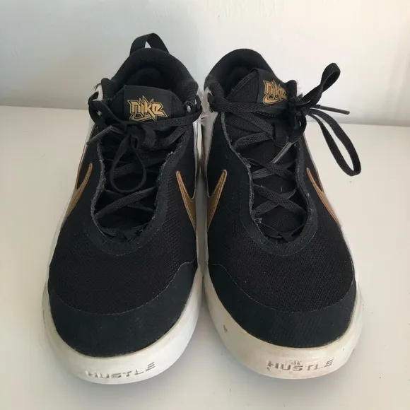 Nike Hustle DX Shoes