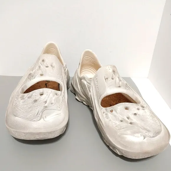 Nike ISPA Universal Slip Ons, Size 11.5