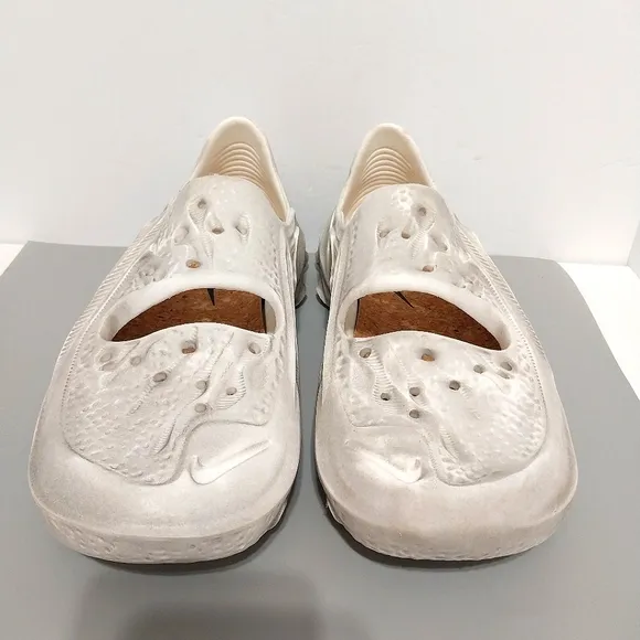 Nike ISPA Universal Slip Ons, Size 11.5