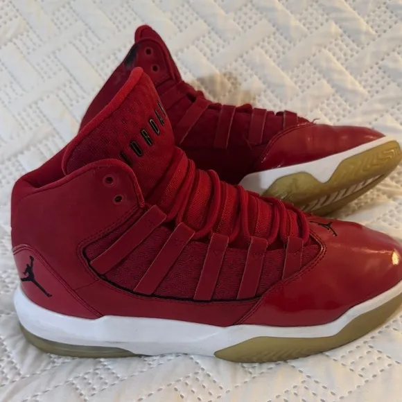 Nike Jordan 7Y Max Aura Gym Red Basketball Sneakers Running Shoes Footwear Boy