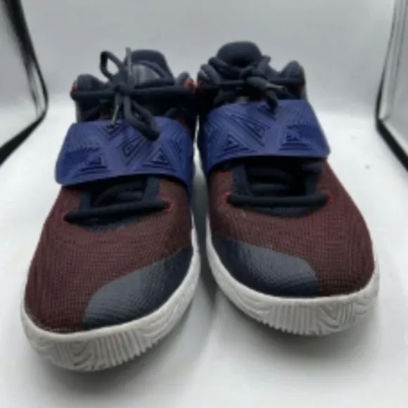 NIKE Kyrie fly trap 3 (Obsidian Gym Red) basketball shoes size 2Y