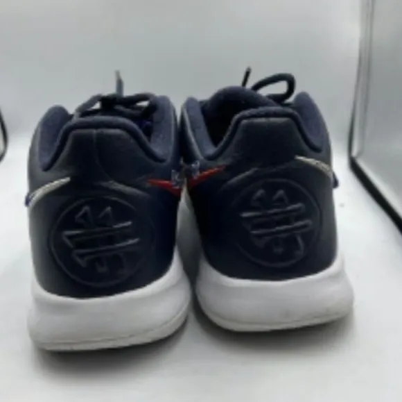 NIKE Kyrie fly trap 3 (Obsidian Gym Red) basketball shoes size 2Y
