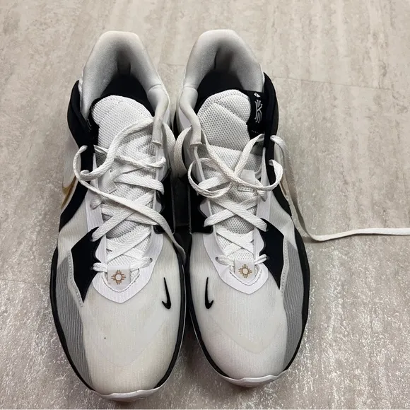Nike Kyrie Low 5 basketball shoes white black metallic gold size 13