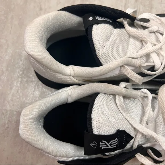 Nike Kyrie Low 5 basketball shoes white black metallic gold size 13