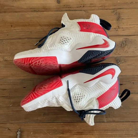 Nike Lebron 14 Basketball Shoes Unisex Mid-Top White/Red 7Y